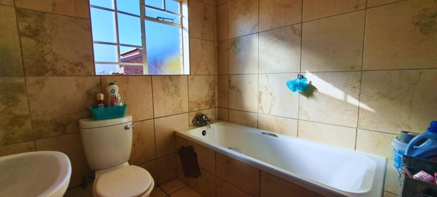 3 Bedroom Property for Sale in Waterkloof East North West